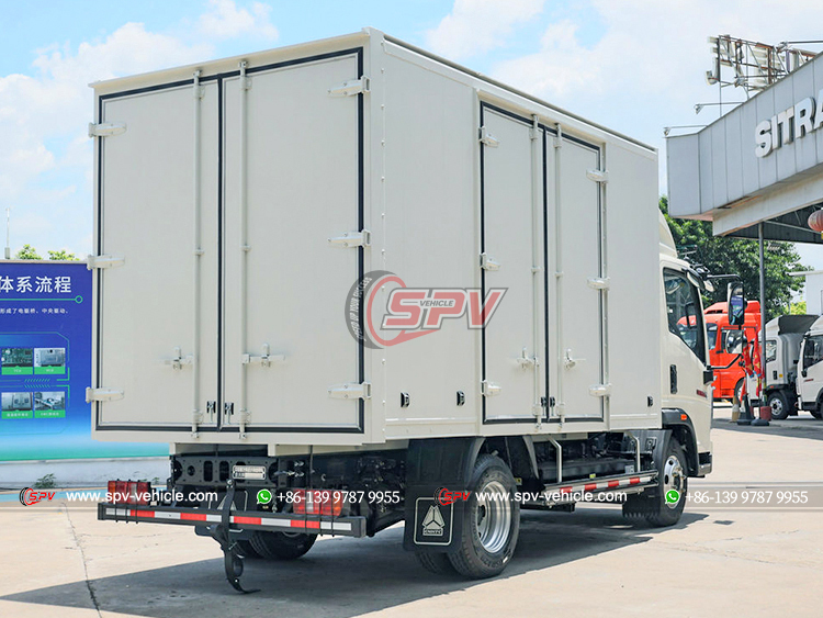 HOWO 3 Ton Goods Delivery Van Truck