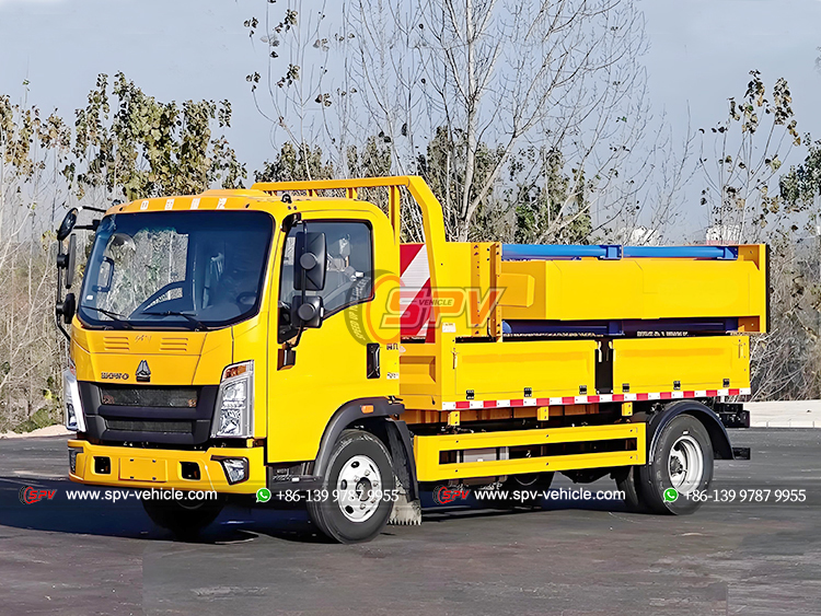 Howo Light-duty Truck with Crash Proof Buffer Truck - Front Left 
