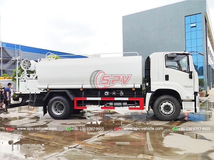 ISUZU GIGA Reduce Dust Truck - Left