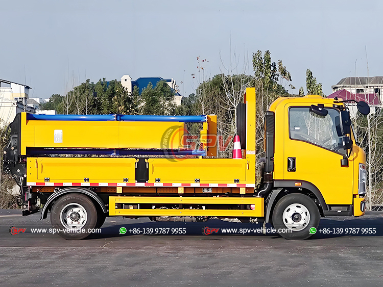SINOTRUK Traffic Attenuators Truck