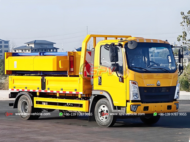 SINOTRUK Traffic Attenuators Truck