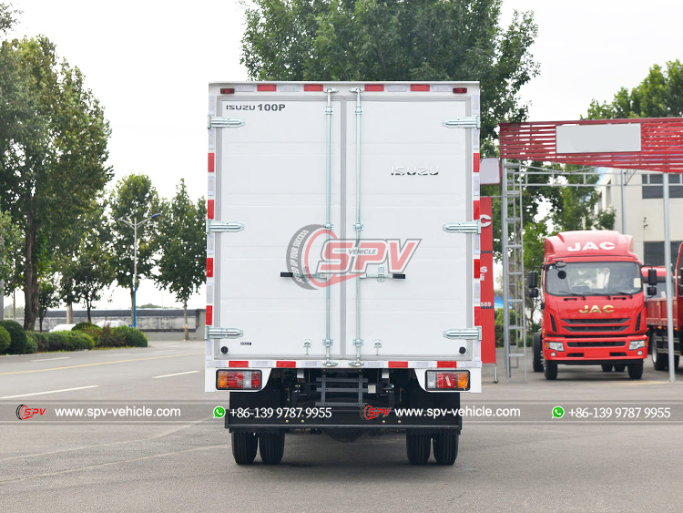 ISUZU 100P 2 Ton Goods Delivery Van Truck