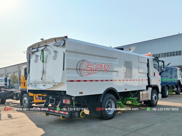 ISUZU 12 CBM Street Broom Truck
