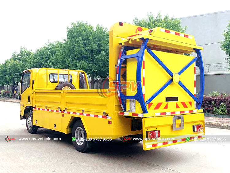 ISUZU KV100 Crash-proof Buffer Truck