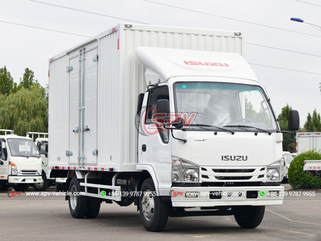 ISUZU 100P 2 Ton Goods Delivery Van Truck