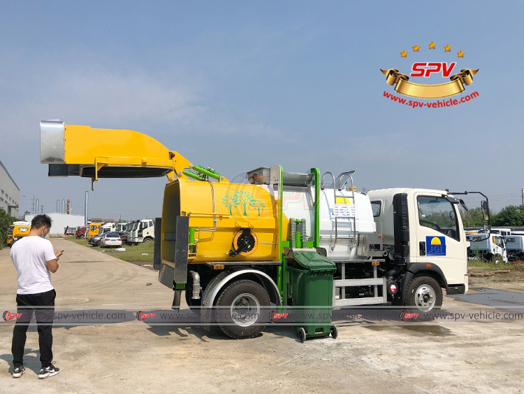 5 CBM Kitchen Rubbish Disposal Truck HOWO - Working Test