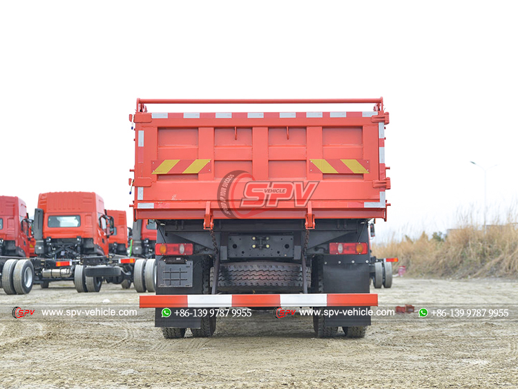 DONGFENG 6 Wheels Dumper Vehicle - Rear