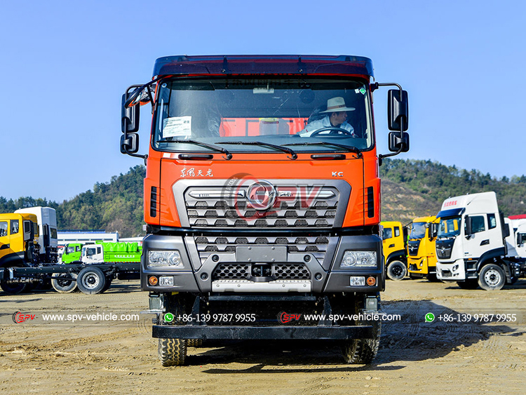 DongFeng 8x4 Aggregate Transport Truck - Front