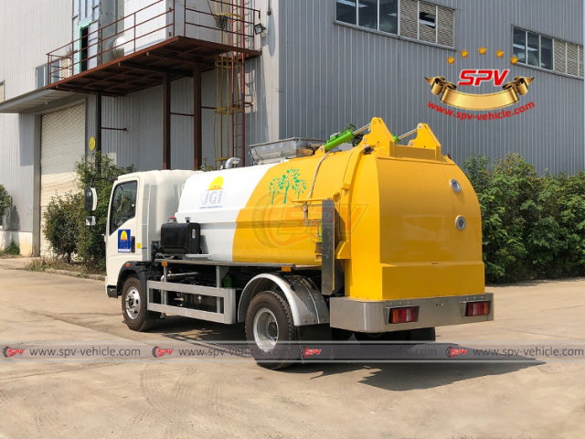 HOWO 5 CBM Kitchen Trash Collection Truck