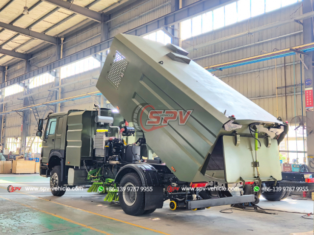 SINOTRUK 6 CBM Road Cleaning Truck