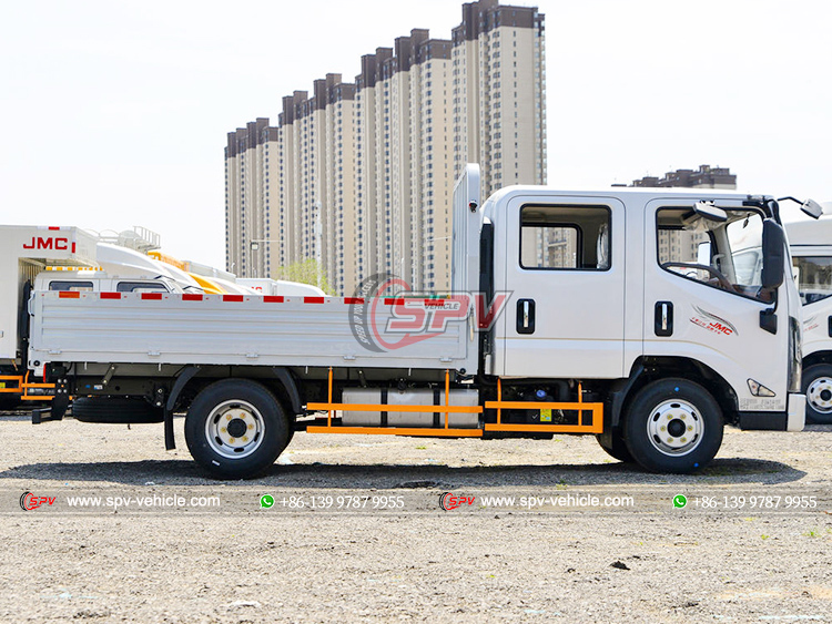 Double Rows Cargo Truck - Right