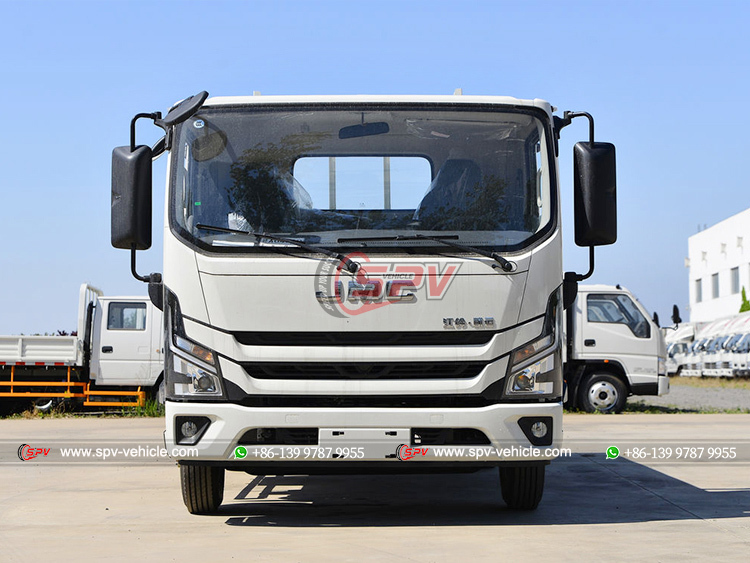 JMC 2 Ton Cargo Hauling Truck