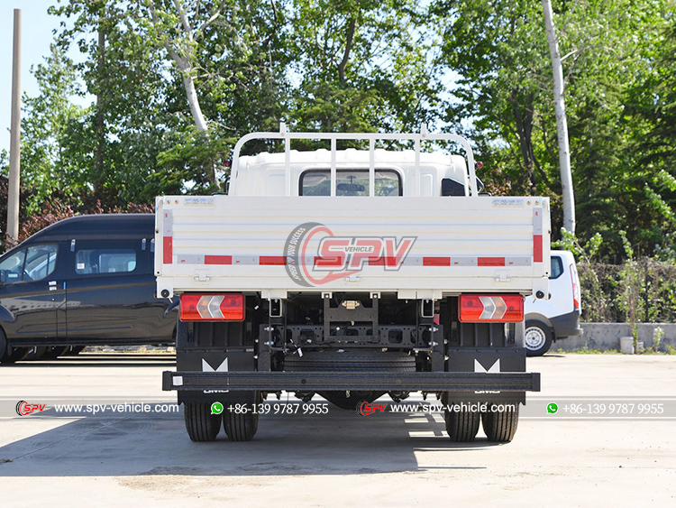 JMC 2 Ton Cargo Hauling Truck