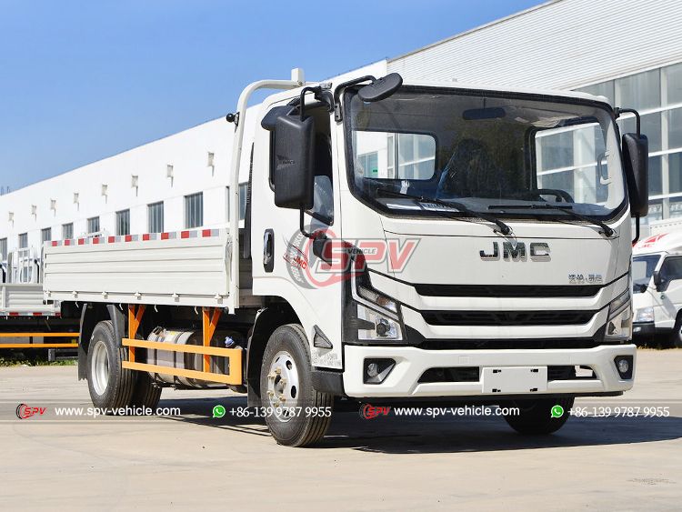 JMC 2 Ton Cargo Hauling Truck