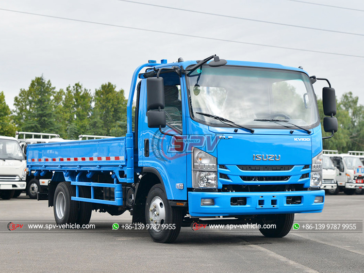 ISUZU Cargo Hauling Vehicle - Front Right