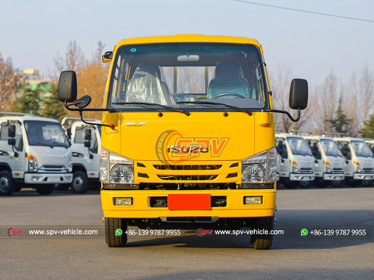 ISUZU ELF Cargo Truck - Front