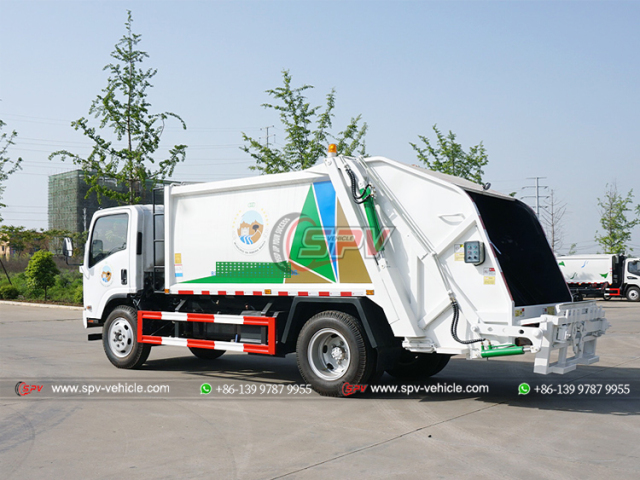 ISUZU 8 CBM Junk Compactor Truck