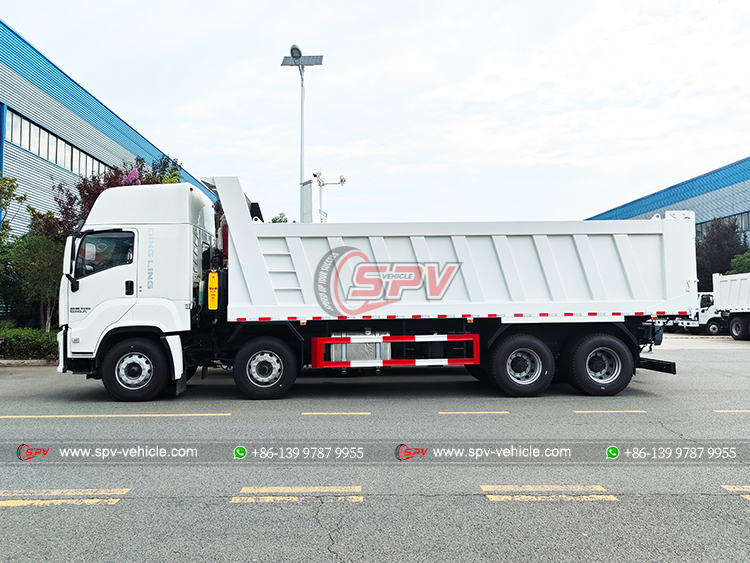 ISUZU GIGA Dumper Truck - Right