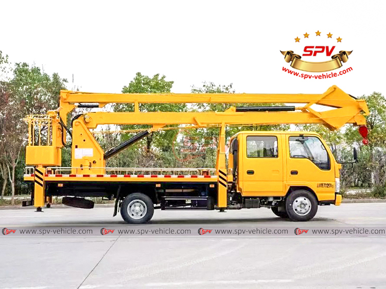 ISUZU 18M Knuckle Boom Aerial Truck