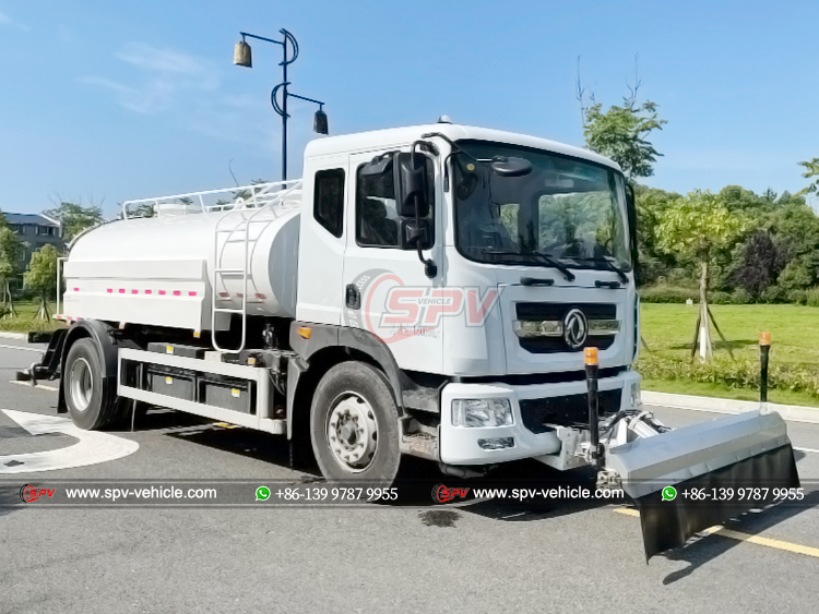DONGFENG Road Sanitation Vehicle - Front Right