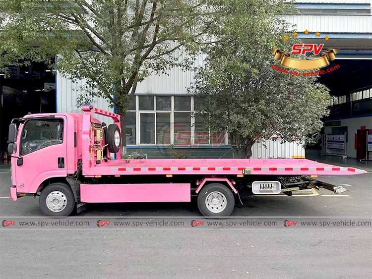 ISUZU Flatbed Towing Road Wrecker - Left