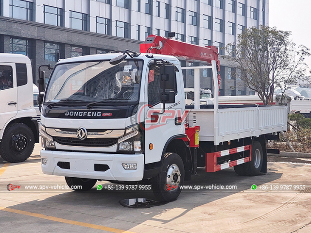 DONGFENG 6 Ton Truck With Crane