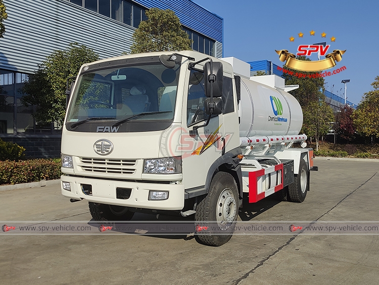8,000 Litres Chemical Liquid Delivery Truck FAW - Front Left&nbsp;