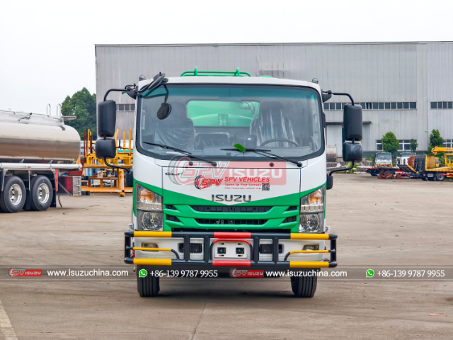 ISUZU 5,000L Toilet Suction Truck