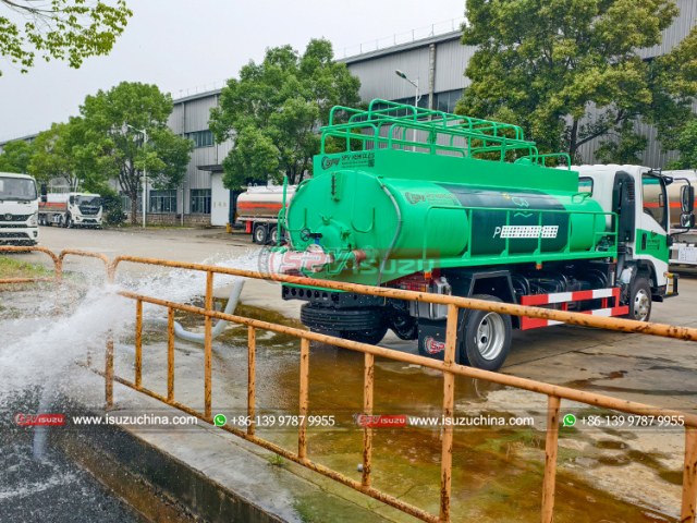 ISUZU 5,000L Toilet Suction Truck