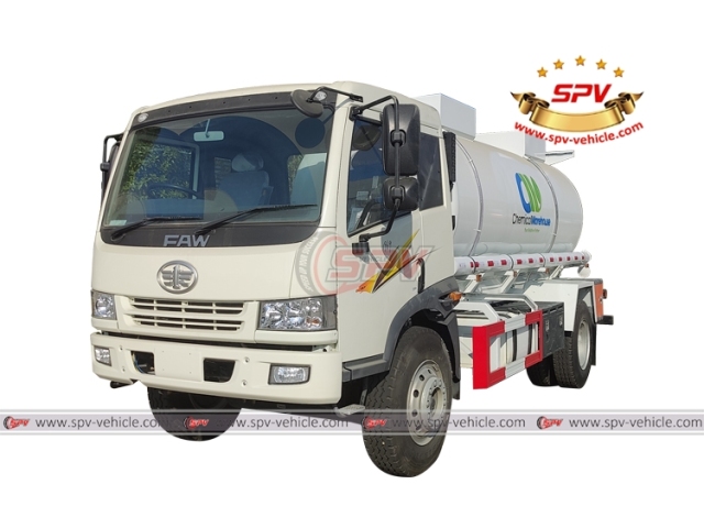 FAW 8,000L Chemical Liquid Truck
