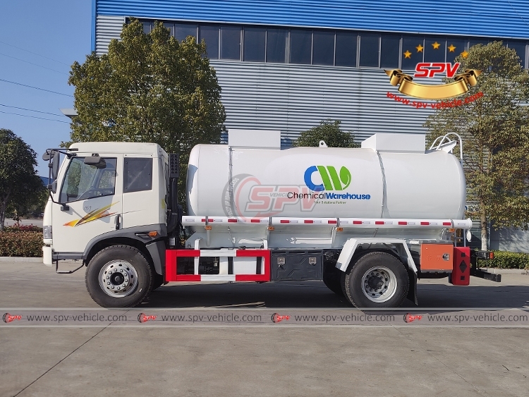 FAW 8,000L Chemical Liquid Truck