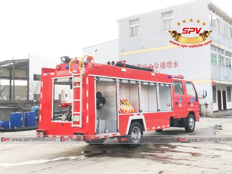 ISUZU Fire Fighting Truck - Rear Right