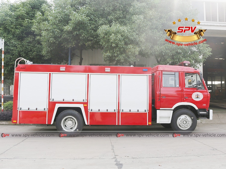 DONGFENG RHD Fire Tender  Vehicle - Right