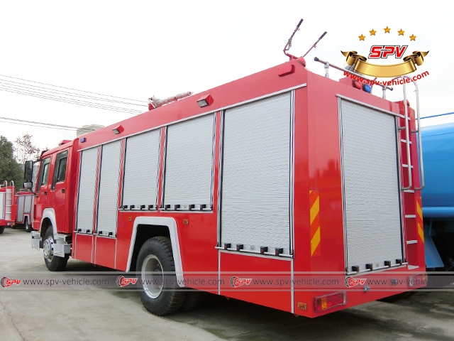 HOWO 7000 Liters Fire Fighting Truck - Rear Left