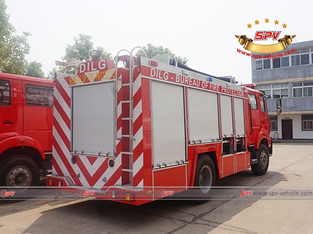 Sinotruck 4x2 Double Cab Fire Control Vehicle - Rear Right