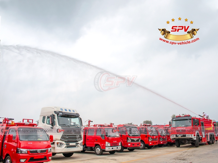 Sinotruk 12,000 Litres Off-road Fire Engine - Shooting