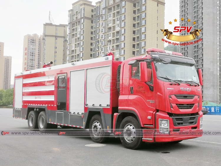 ISUZU 17,000 Fire Fighting Vehilce - Front Left