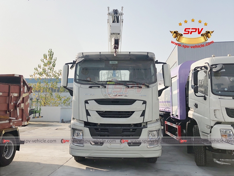 ISUZU 4x2 Aerial Platform Lift Truck &nbsp;- Front