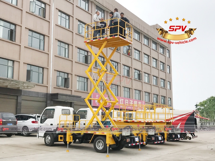 ISUZU 5.5M Scissors Lift Aerial Truck - Loading People Test