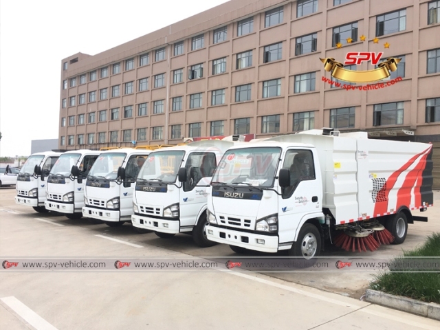 ISUZU 5.5 M Scissors Aerial Truck