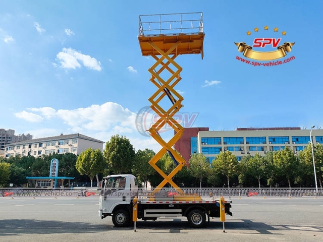 ISUZU 9M Automatic Scissors Lift Truck