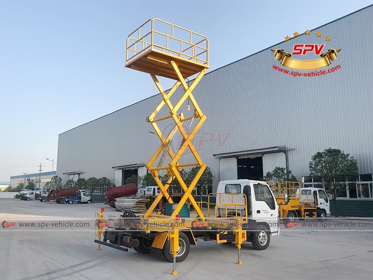 ISUZU 5.5 M Scissors Aerial Truck