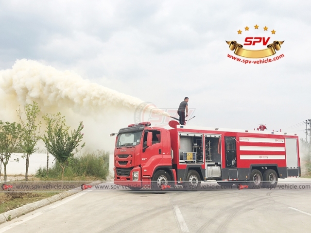 ISUZU 17,000 L Dry-Powder Fire Vehicle
