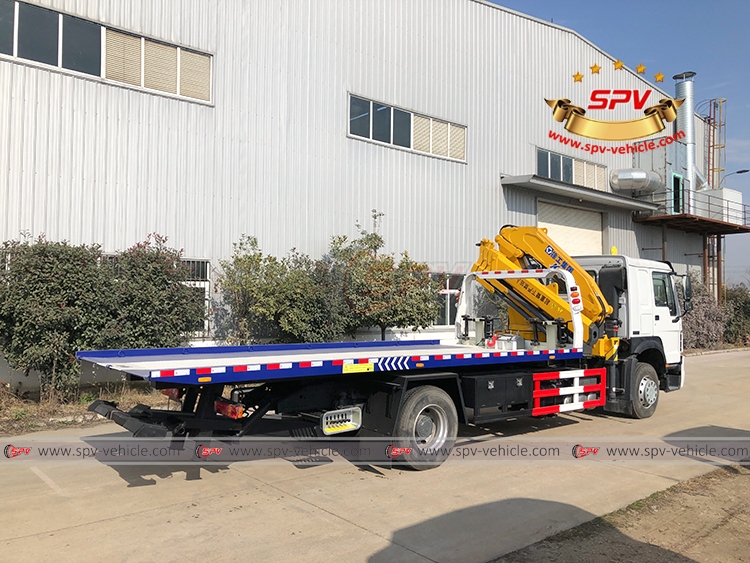 SINOTRUK 8 Tons Crane Road Wrecker - Rear Right