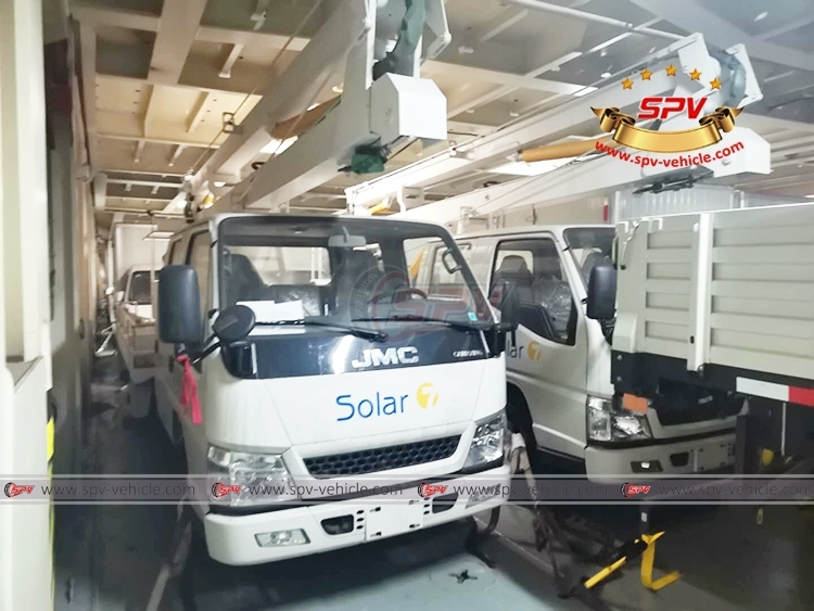 JMC 14M High-altitude Operation Truck