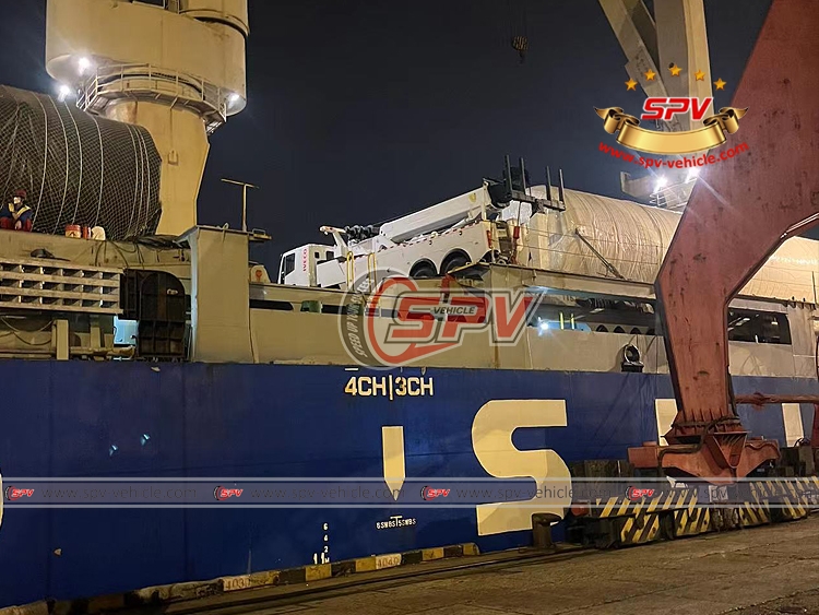 IVECO 12 Wheels Rotator Wrecker on Bulk Vessel