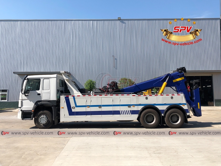 SINOTRUK 10 Wheels Rescue Wrecker - Left