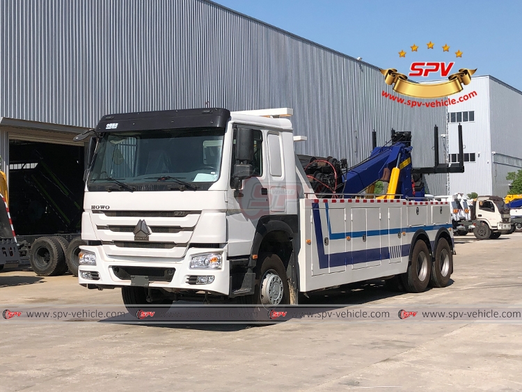 SINOTRUK 3 Axles Heavy Duty Breakdown Truck - Front Left