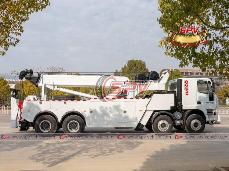 IVECO 40T Heavy Rotator Wrecker