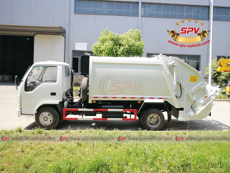 ISUZU 4 CBM Junk Compactor Truck